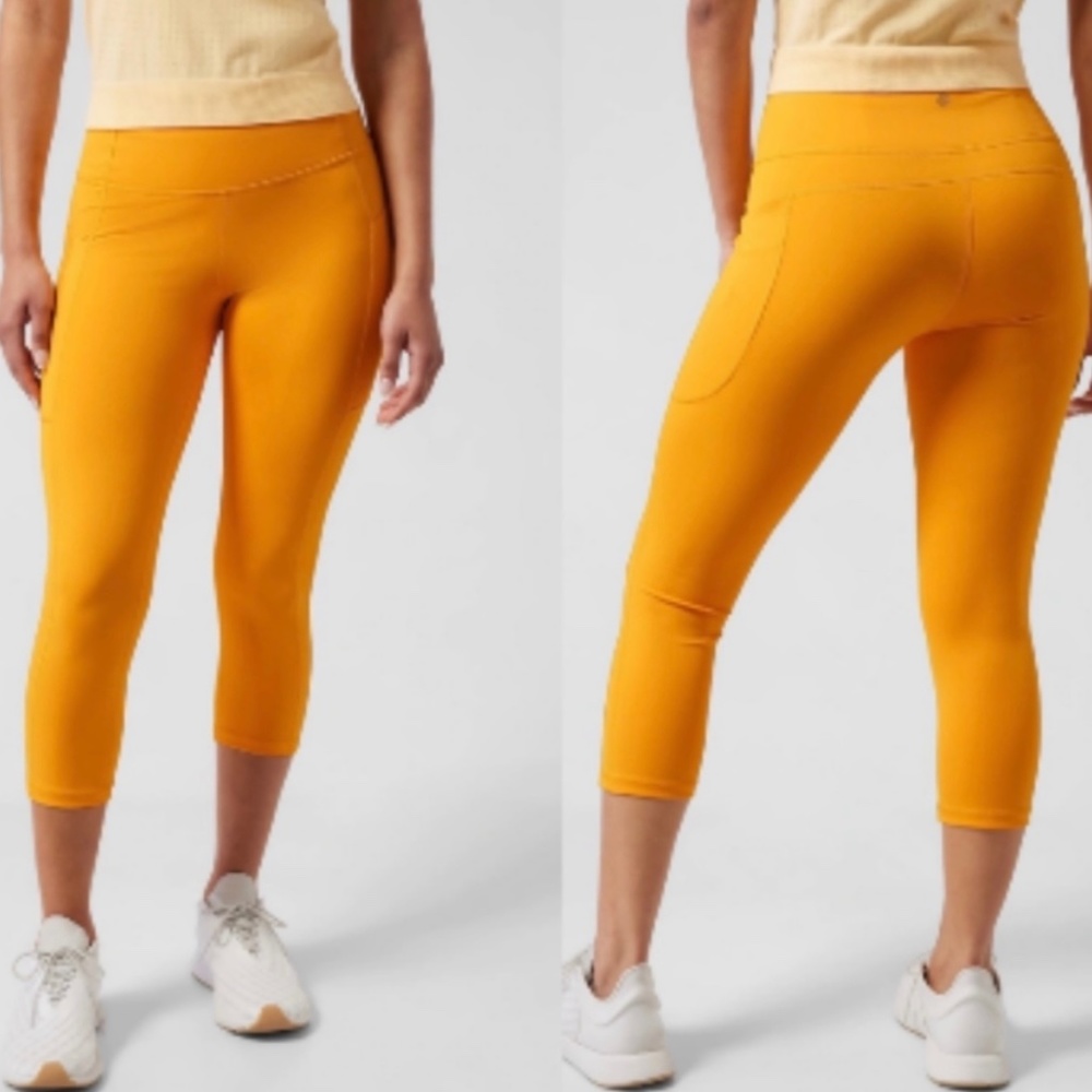 NWT Athleta Ultimate Stash II Capri in Radiant Sunshine Gold Size XL